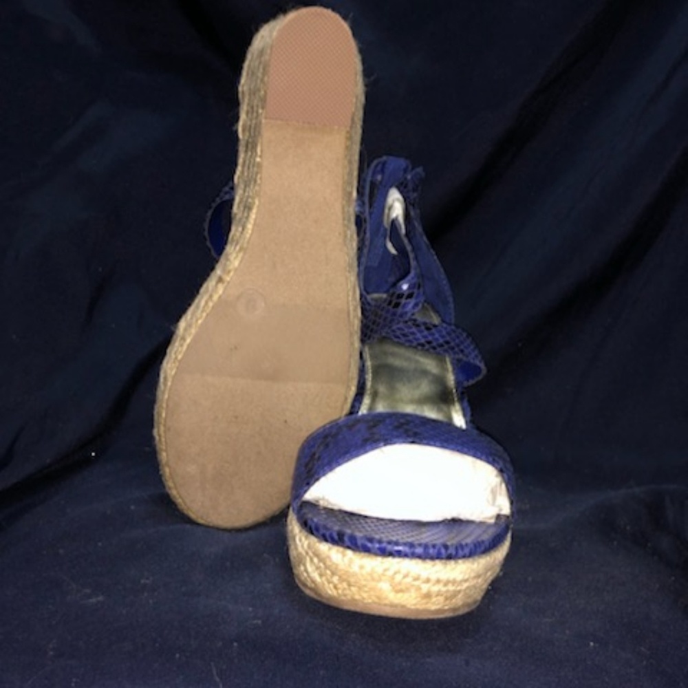 Sandals - Picture 4 of 4